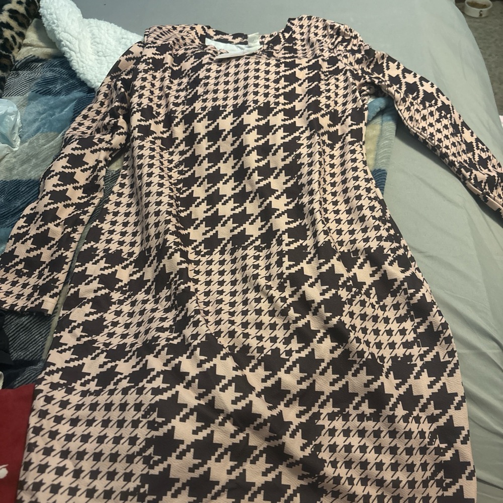 Stylish Houndstooth Dress - Pink and Black